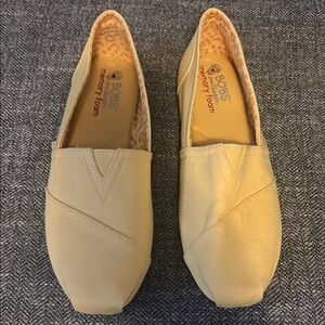 Skechers Women's Yellow Slip-On Shoes